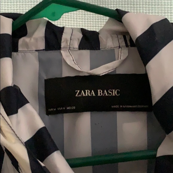 Zara basic windbreaker - Picture 2 of 3